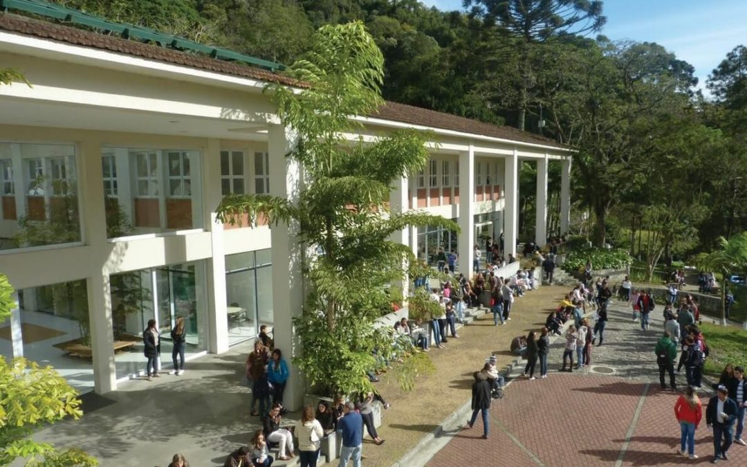 Sinpro Petrópolis renova ACT com a Faculdade FMP/Fase